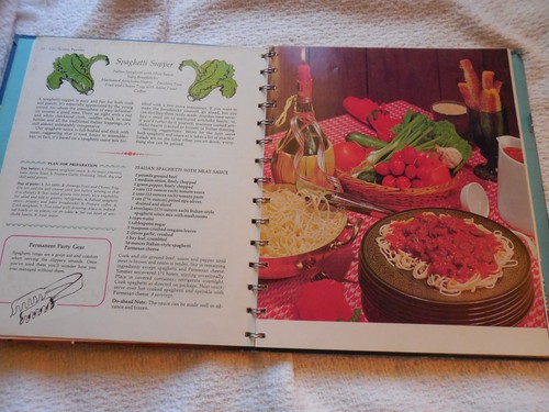 Betty Crocker's HOSTESS Cookbook, 1972, Guest-tested Recipes & Party Plans.... - Picture 3 of 11
