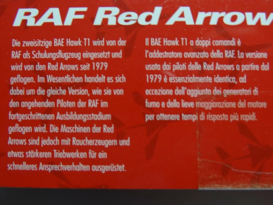 AIRFIX KIT SCALA 1/72 CODICE  A02005B  RAF RED ARROWS HAWK  50°  DISPLAY SEASONS - Immagine 4 di 4