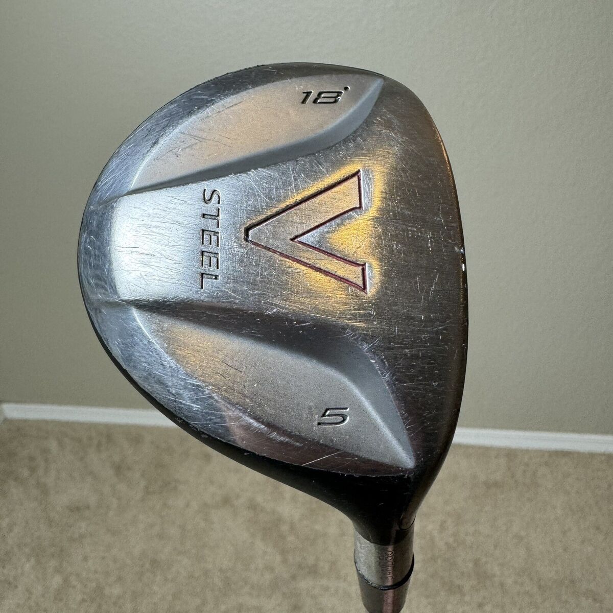 Taylormade V Mid 18° 5 Wood Regular Graphite Shaft Taylormade Grip Taylormade V Mid 18° 5 Wood Regular Graphite Shaft Taylormade Grip