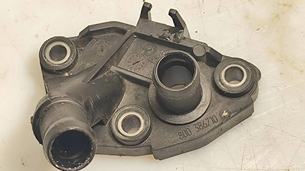 Nissan Qashqai 2009 Diesel Tuyau de liquide de refroidissement moteur