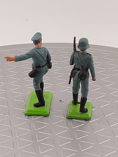 2 soldati tedeschi vintage Britains Deetail WW2 sentinella e ufficiale con mappa #2 - Foto 3 di 5