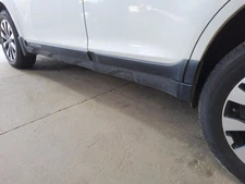 Driver Side LEGACY    2017 Rocker Panel Moulding 470940