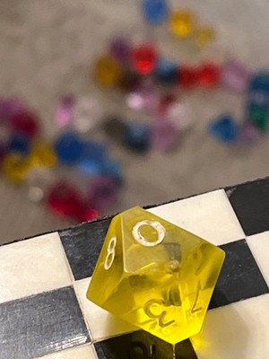Vtg Armory d10 yellow gem rpg ad&d dice 123124@
