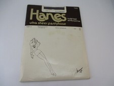 New HANES Ultra Sheer Pantyhose Size A Nude Heel Reinforced Toe  950 NOS