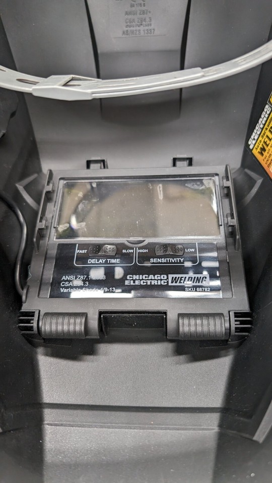 CHICAGO ELECTRIC Adjustable Shade AutoDarkening Welding Helmet 68782