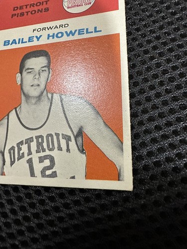 1961 Fleer - #20 Bailey Howell (RC) Rookie Card (detailed photos) - Picture 10 of 16