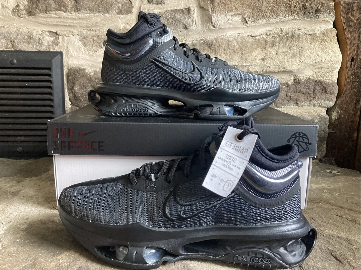 Nike latest hotsell black shoes