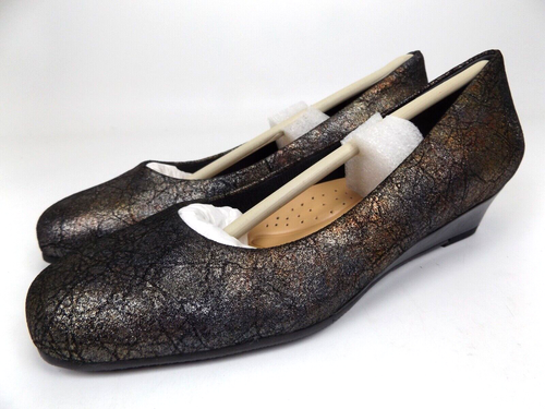 Trotters Women's Lauren Black/Metallic Pumps Low Wedge Shoes Size 6.0 Med, NEW - Picture 8 of 11