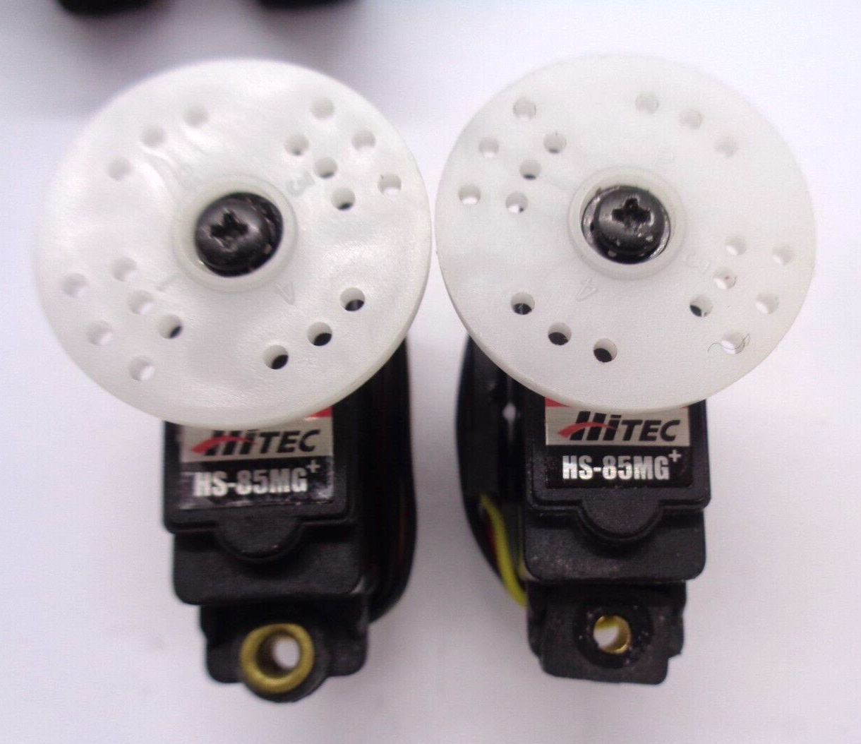 Hitec HS85MG Micro Metal Gear Servos + horns & mounts good condition
