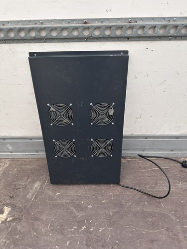 4 Wege Server Dachhalterung Lüfterfach schwarz