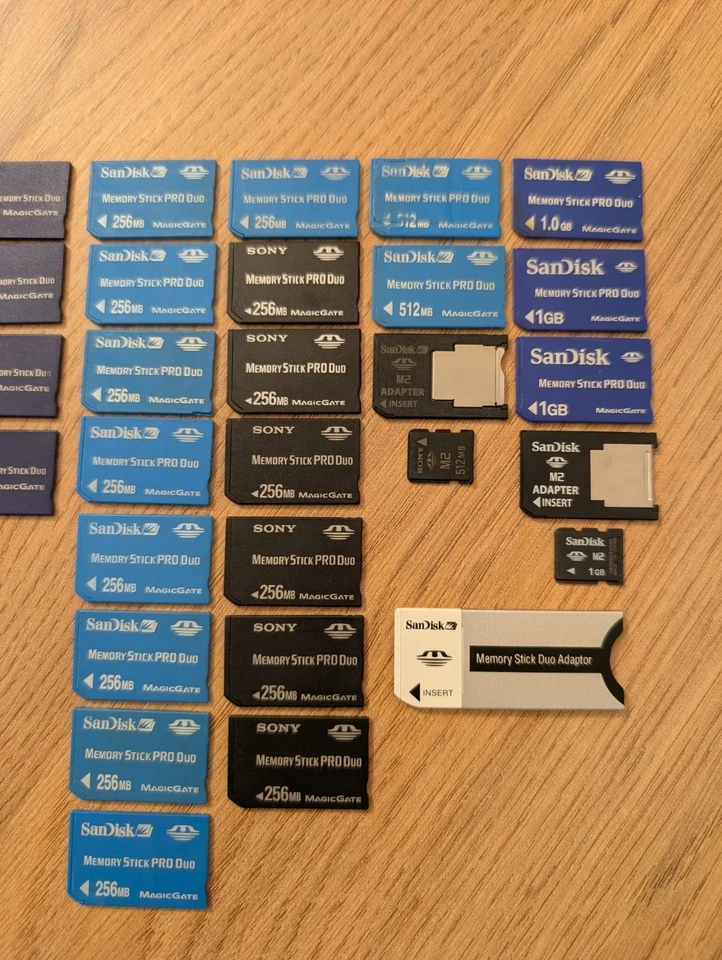 Lot of 33 Sony & SanDisk 1GB 512MB 256MB 128MB 64MB Memory Stick Card  - Image 2 of 4