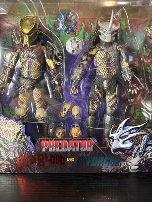 Predators ~ ULTIMATE BAD BLOOD vs. ULTIMATE ENFORCER ACTION FIGURE