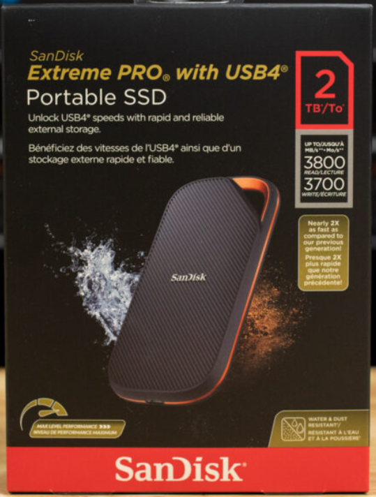 SanDisk Extreme PRO Portable SSD with USB4 2TB SDSSDE82-2T00-G25 Black.