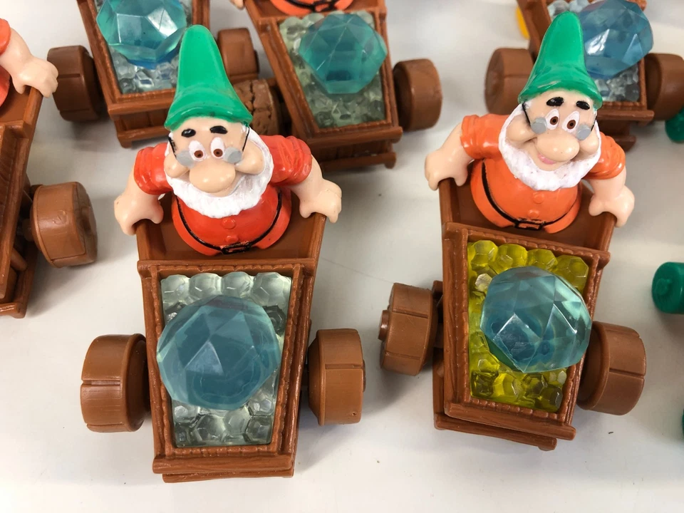 Gran Lote de Carros de Mina McDonald's Blancanieves Enanos Príncipe Brujo Foto 4 de 4