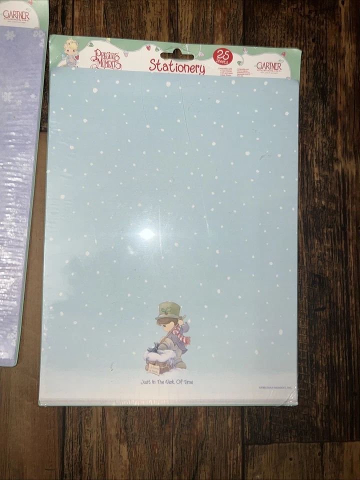 New Holiday Precious Momnts 25 sheets 8 1/2" x 11" Christmas Letters Family Snow - Image 2 of 4