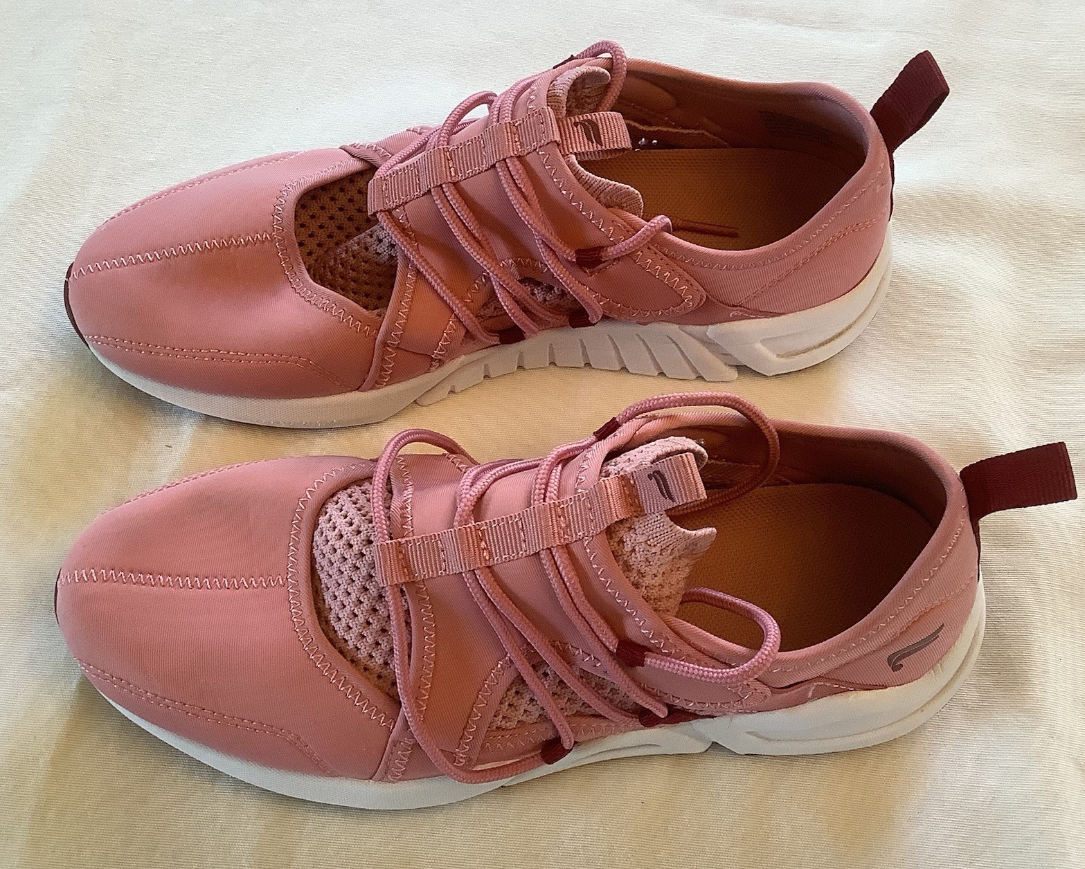 Fabletics Brookside Performance Sneakers Womens S… - image 4