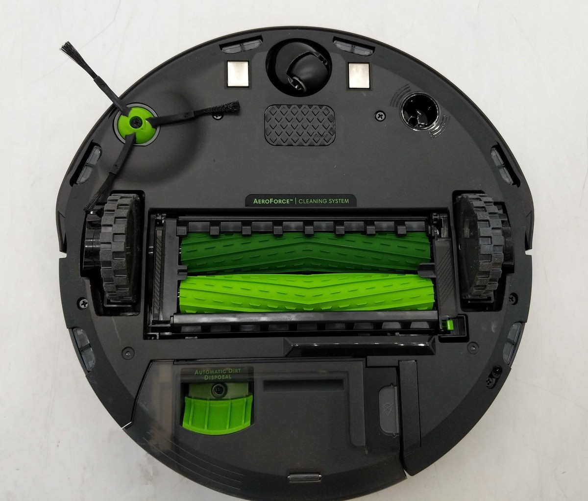 iRobot ルンバj7+ RVE-Y1 / ADG-N1 Roomba® j7+ | Top-Rated Self-Emptying Robot Vacuum | iRobot®