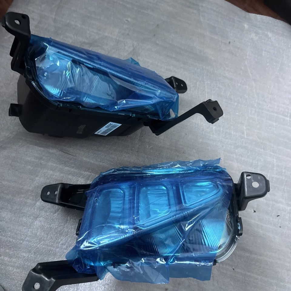 Faro antiniebla LED 92201-D5000 lado izquierdo del conductor OEM 2016-2018 Kia Optima LH Foto 2 de 4