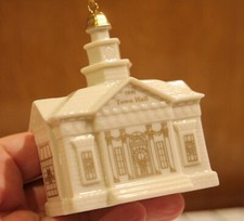 De colección The Lenox Christmas Village “Town Hall” 1991 tercero en una serie