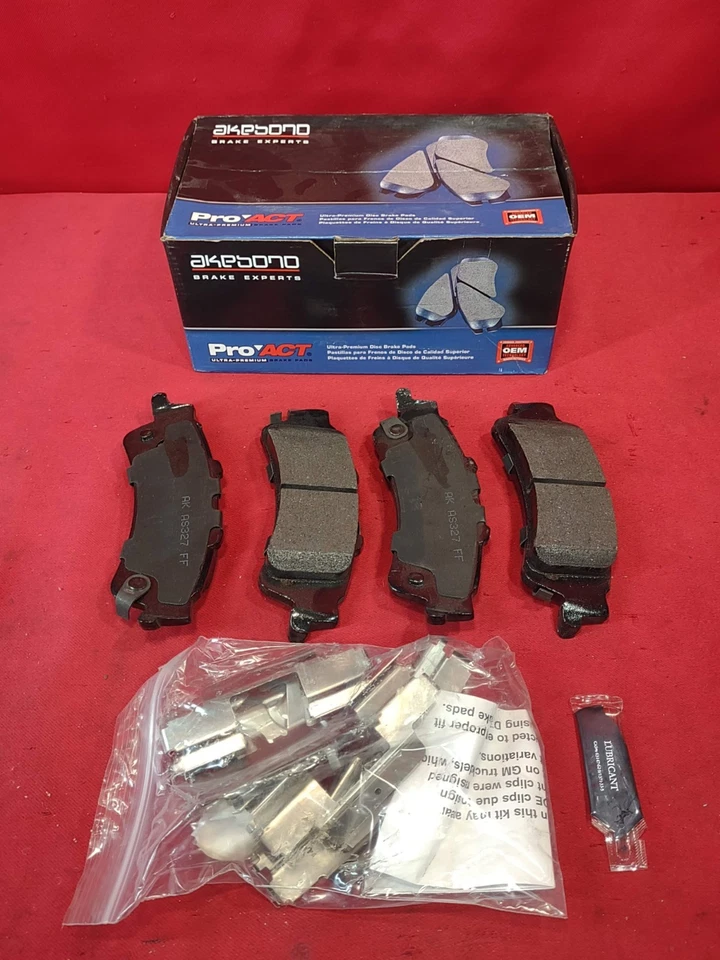 Pastillas de freno Akebono ACT792 Select 1999-2007 Chevrolet Silverado GMC Sierra MFR EE. UU. Foto 2 de 4