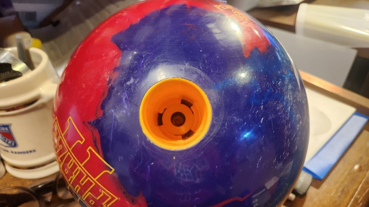 Storm Phaze II Pearl Bowling Ball 14 lbs Preowned Span 3 9/16