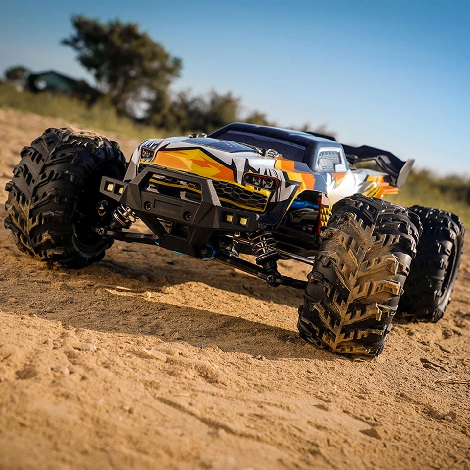 Q117 1:16 2.4Ghz RC Off Road Vehicle High Speed 70km/h  4*4 Pickup Truck RTR Car - Image 4 of 4