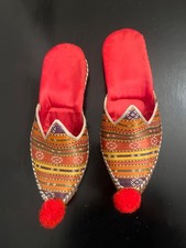 Vintage Moroccan babouche slippers READ