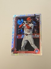 MATTHEW LUGO 2025 UPDATE SERIES ROOKIE HOLO FOIL SAND GLITTER CARD. rookie card picture