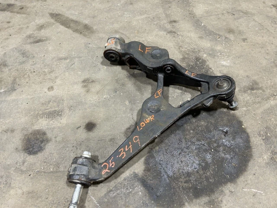 Brazo de control inferior delantero izquierdo del conductor GMC SIERRA250 2024 OEM  Foto 2 de 3