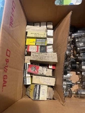 (ONE) Devry 12BH7A Vintage Tube & Tube Socket, NOS