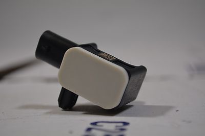 12-15 ML350 DODGE CHALLENGER FRONT BUMPER CRASH IMPACT SENSOR A1668210151