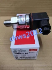 1 PCS NEW Danfoss AKS33 pressure sensor  060G2110 0~25bar
