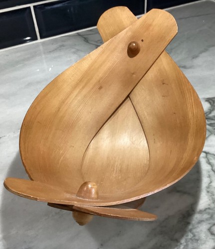 Naarup Wood Bread Basket Oval Shape 12” - Picture 4 of 5