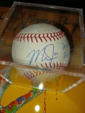 Mike Trout Rookie Cards Checklist and Autographed Memorabilia Guide 56