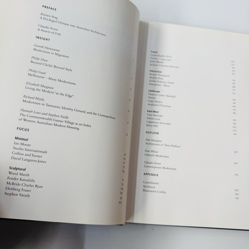 Living the modern Australian Architecture Claudia Perren HC 2007 Illustrated - Picture 6 of 7