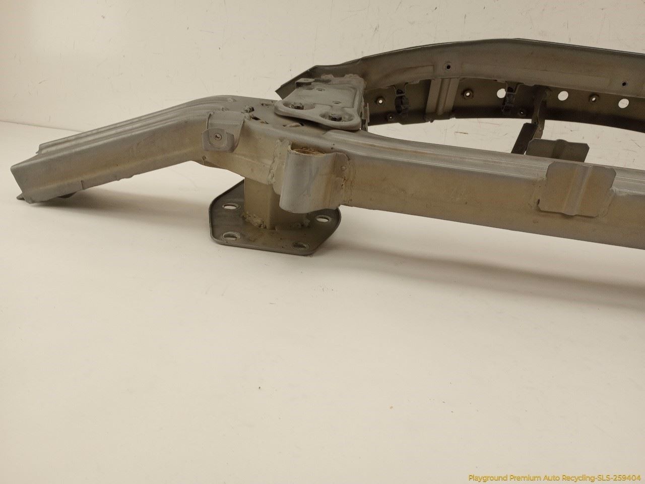 Maserati Quattroporte M139 Radiator Core Support Assembly Fits 2003-2008 03 04