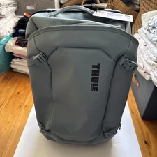 New $350 Thule Chasm Wheeled Carry-On Duffel 23" Tumi POND 3204986 Suitcase