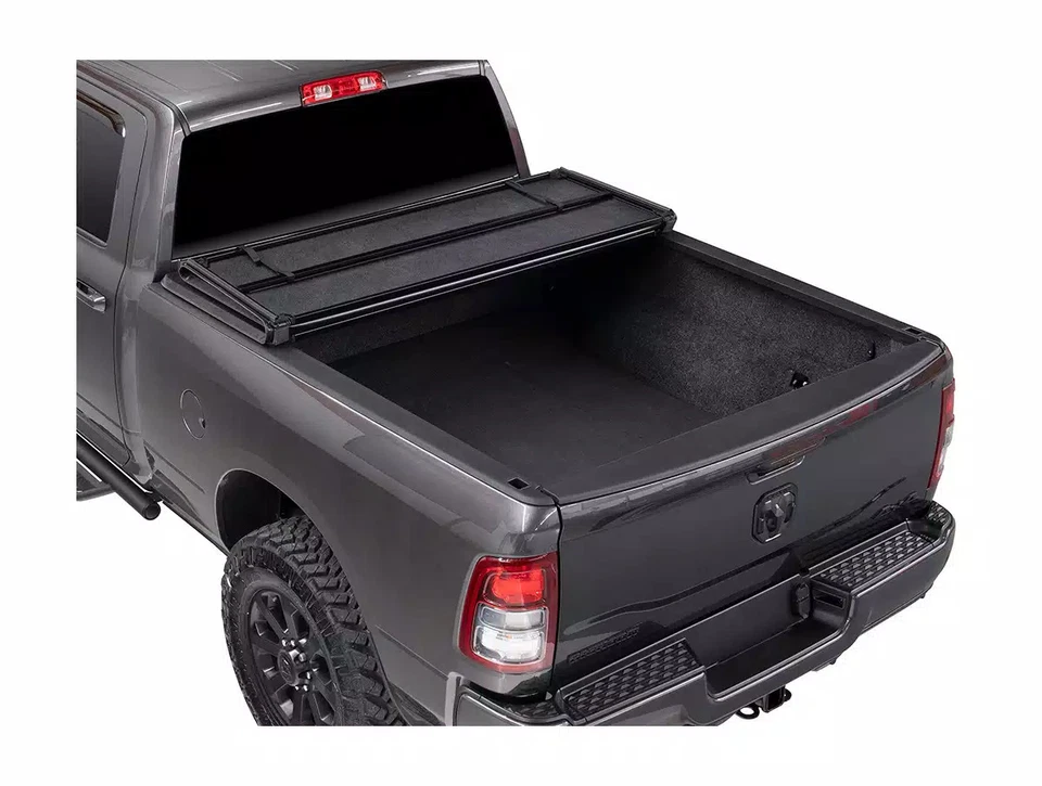 RealTruck Tonno Pro Hard Fold Tonneau Fits 05-15 Nissan Frontier 5' Bed Foto 3 de 4