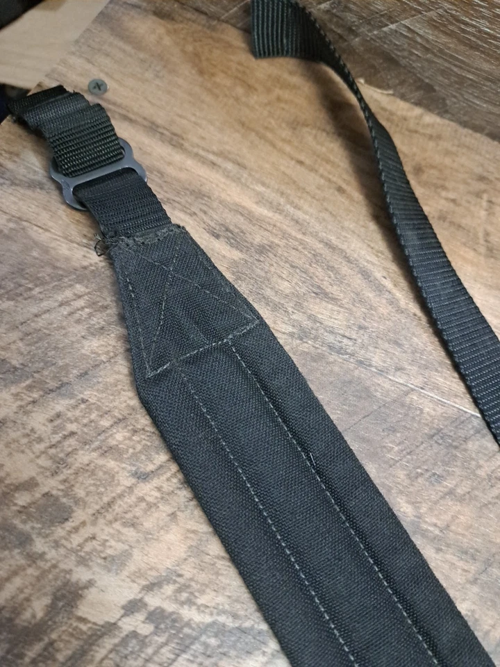 Eslinga para rifle de nailon negra de colección Tío Mikes Foto 4 de 4