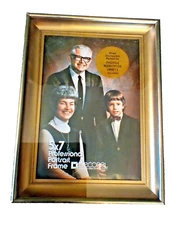 VINTAGE GOLD METAL PHOTO FRAME RED VELVET  5" X 7" DEEP SHADOW BOX  MCM EASEL 