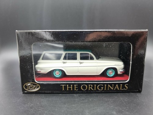 TR41B Trax 1962 EJ Holden Special Station Sedan White Green 1:43 Diecast Model - Picture 4 of 12