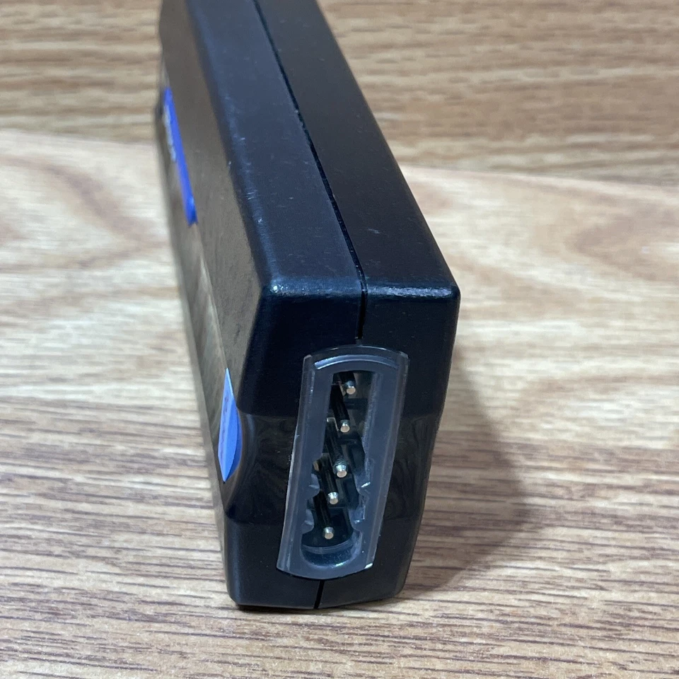 Adaptador de corriente alterna Targus (AC/DC70u) 15-24V 65W solamente (800-0084-001 A) Foto 2 de 4