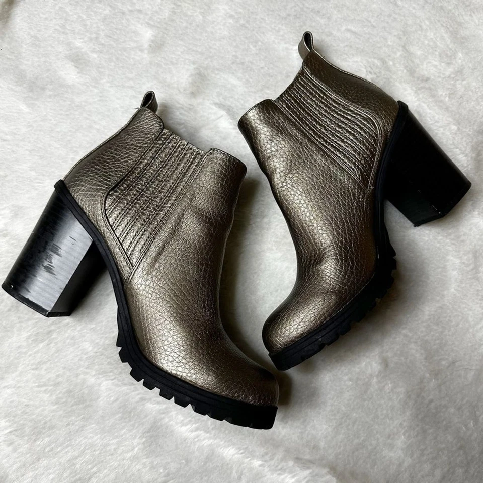 Botines Sam & Libby Gruesos Tacón Bloque Suela con Tacón Dorado para Mujer Talla 7.5” Foto 3 de 4