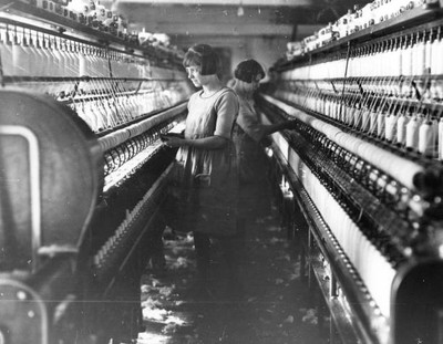 Ring Spinners In A Lancashire Cotton Mill Old Photo