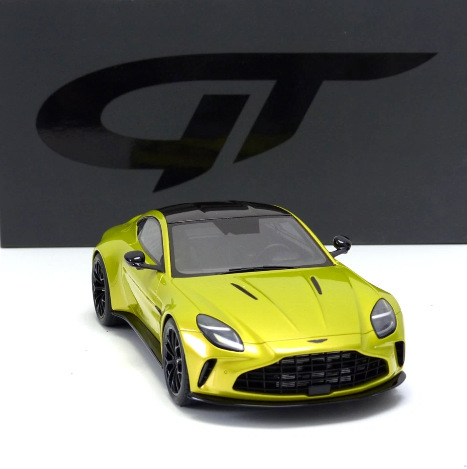 Aston Martin VANTAGE Coupé Anno 2024 Giallo / Nero Ruote 1:18 GT514 GT-SPIRIT - Immagine 4 di 4