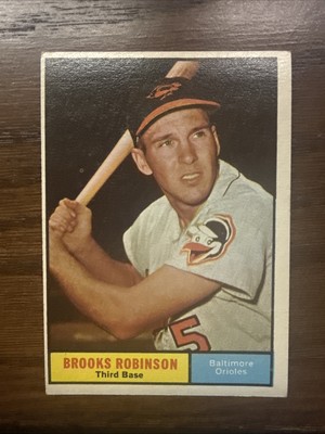 1961 Topps Brooks Robinson #10 HOF EX+ Really Clean