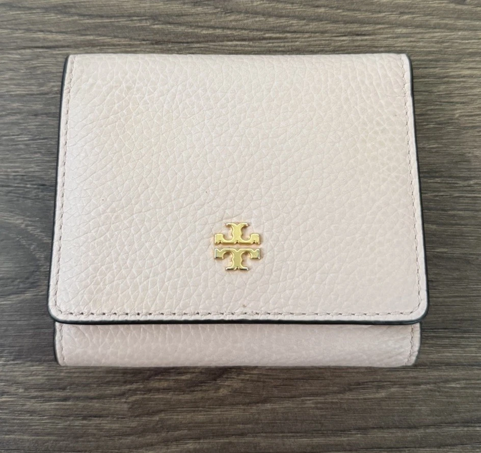 Lindo diseño de cuero Tory Burch Blake bloque de color triple pliegue Foto 2 de 4