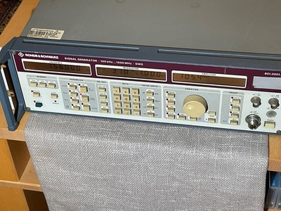 Rhode und Schwarz Signalgenerator 100 khz,,,,1000Mhz  SMG  , 801.0001.52