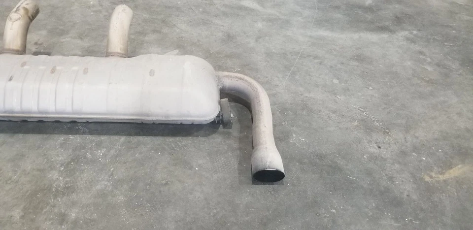 16 MERCEDES BENZ AMG GLE63S COUPE W292 5.5L REAR EXHAUSTER MUFFLER - Image 3 of 4