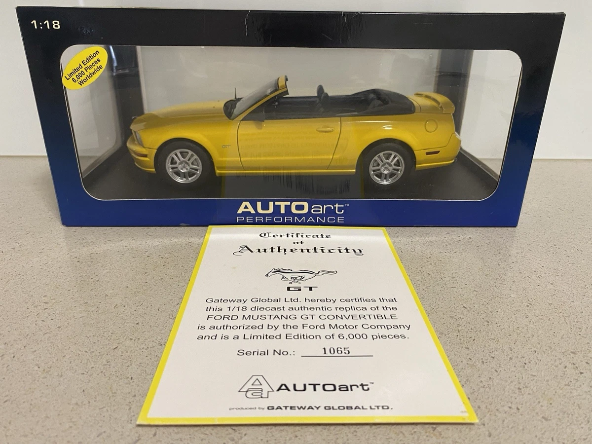 1.18 Autoart 2006 Ford Mustang GT Convertible - Screaming Yellow